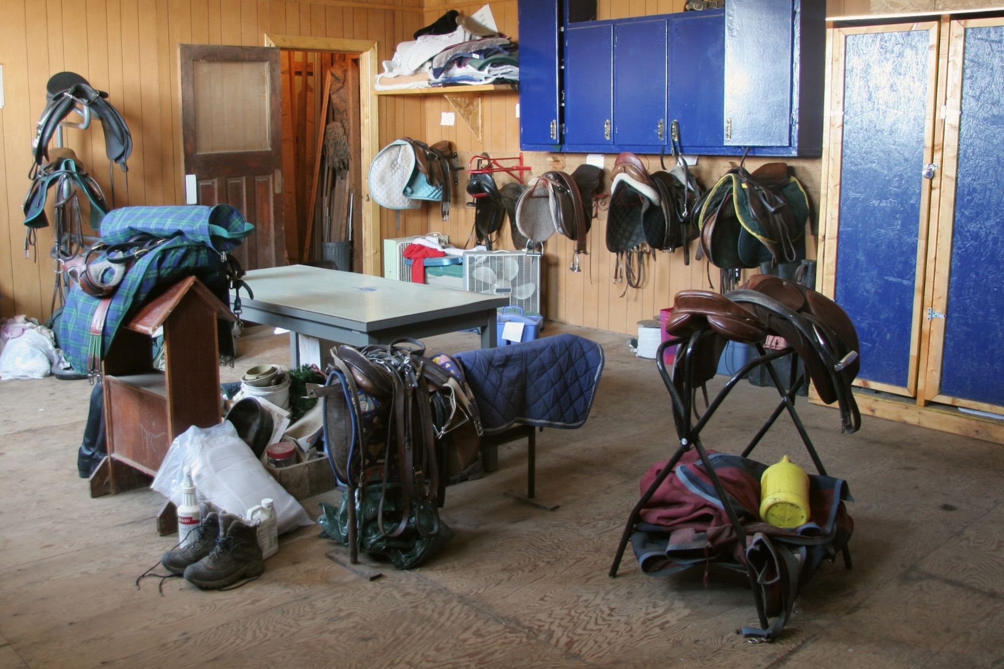 5 Best Saddle Racks for Keeping Tack in Tip-Top Shape - Horse Rookie
